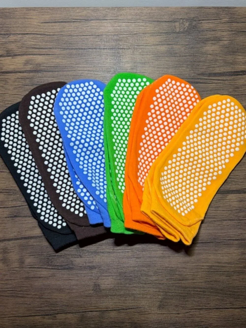 Gripper Non Slip Grippy Socks 6 Pairs Multicolors Pilates Yoga Athletics